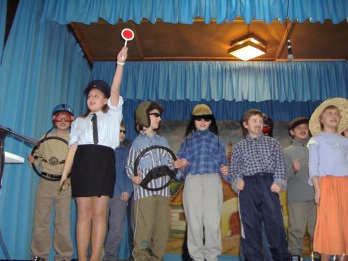 Hraje celá dědina aneb S veselou myslí na nesmysly. - 18.3.2006